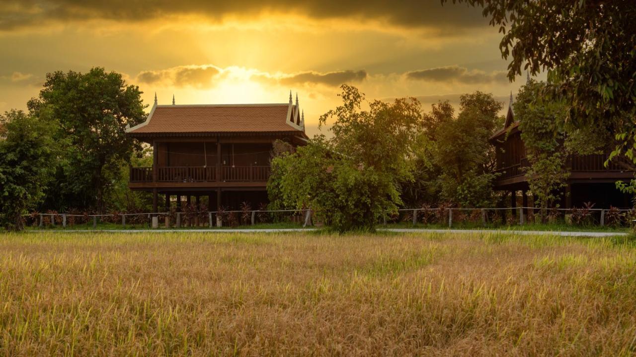 Mane Hariharalaya Hotel Siem Reap Bagian luar foto