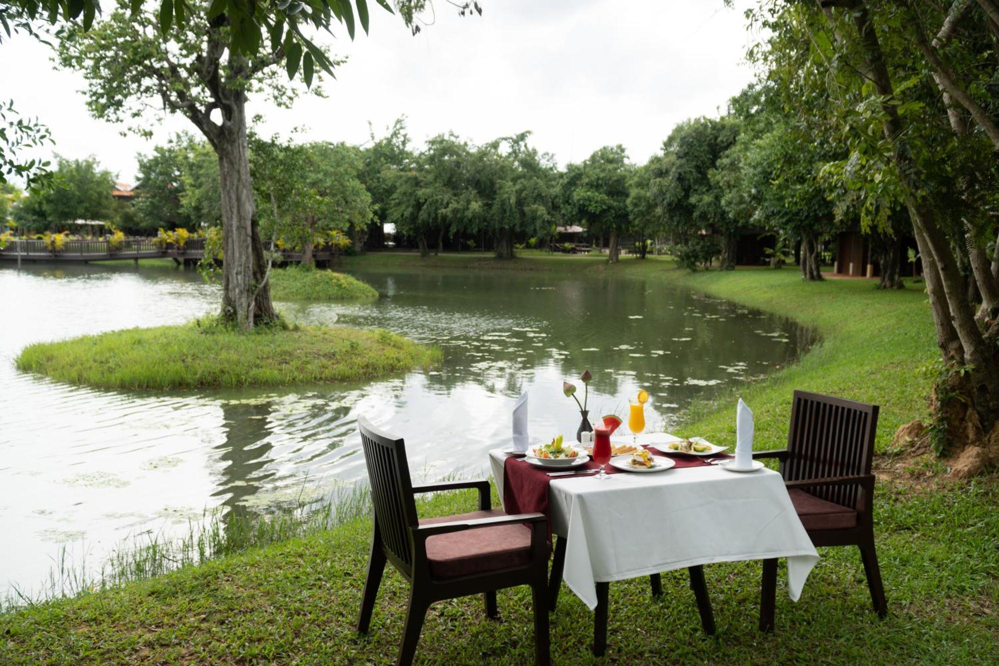 Mane Hariharalaya Hotel Siem Reap Bagian luar foto